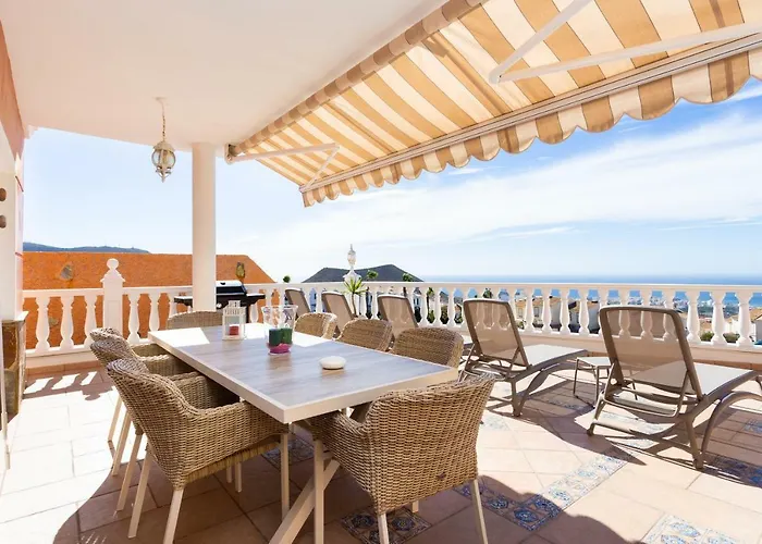 Villa Viva Cumbres - With Pool, Jacuzzi And Sea View