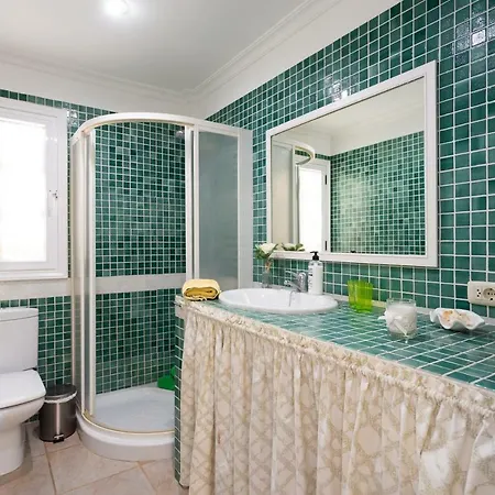 Villa Viva Cumbres - With Pool, Jacuzzi And Sea View *