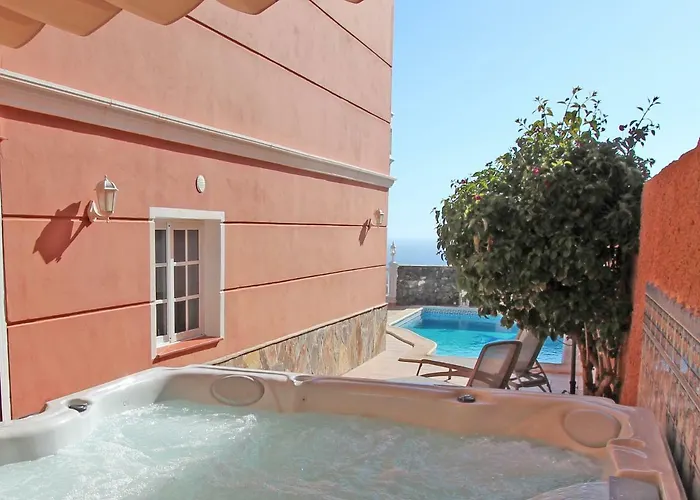 Viva Cumbres - With Pool, Jacuzzi And Sea View Villa *